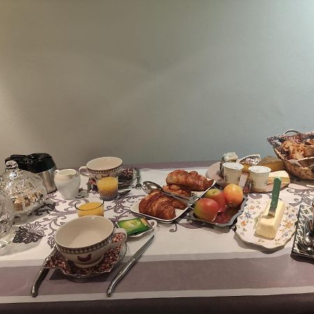 ラパリス Colette Alain Maxime Bed & Breakfast エクステリア 写真