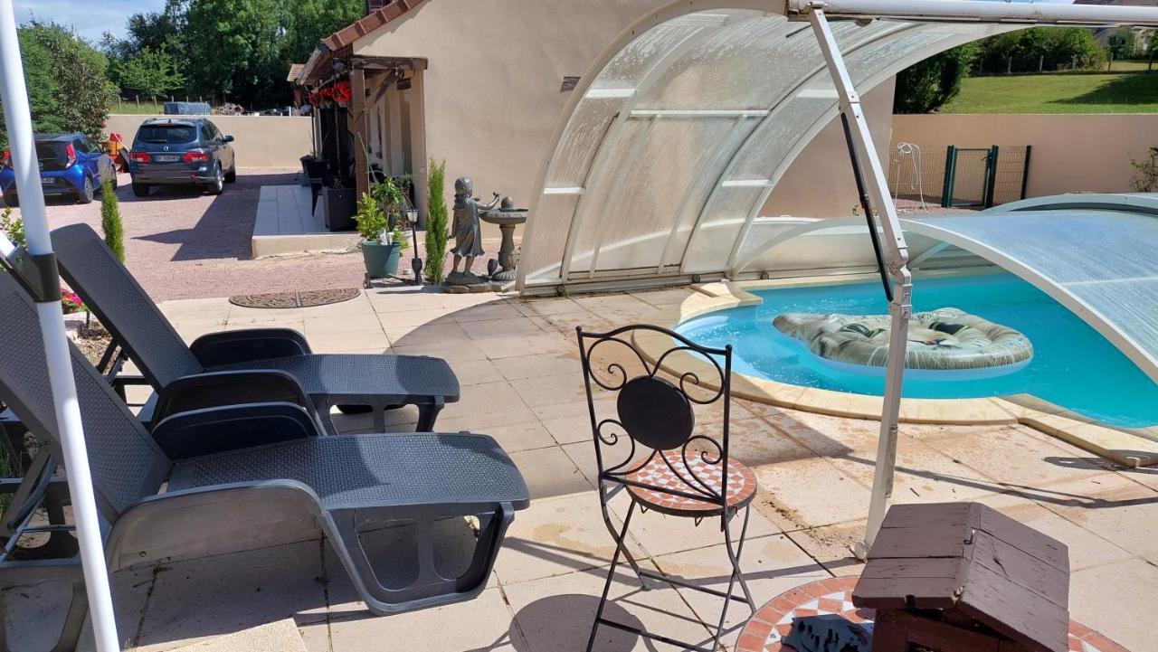 ラパリス Colette Alain Maxime Bed & Breakfast エクステリア 写真